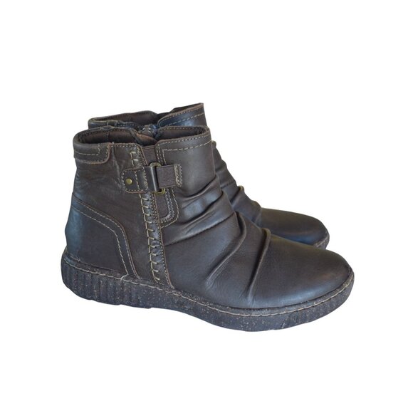 Clarks Women's Caroline Orchid Ruched Round Toe Booties Brown Leather Size 7.5 - Picture 3 of 11